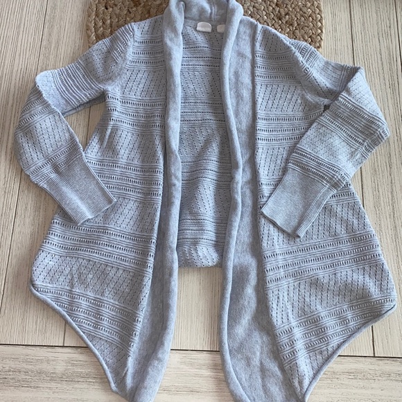 GAP Other - Gap Kids gray cardigan sweater Like new! Medium